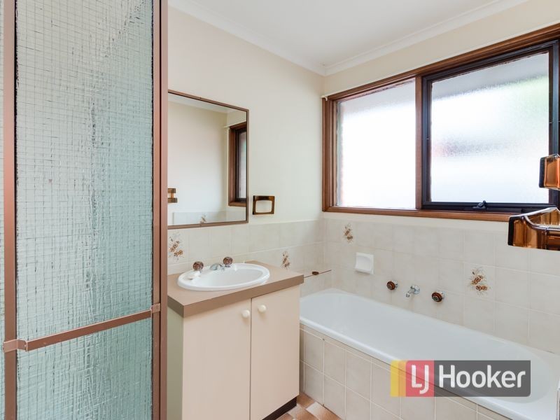 22 Kerrison Drive, Hampton Park VIC 3976