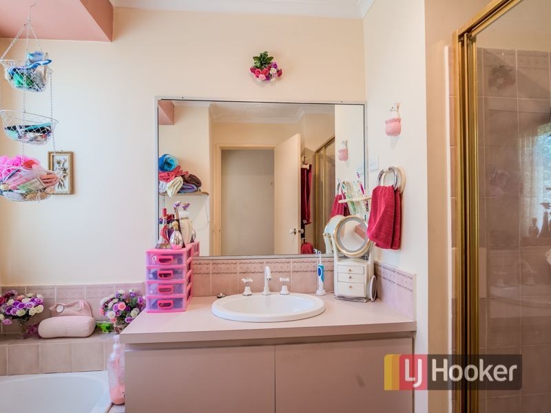 2 Hazeldean Court, Hampton Park VIC 3976