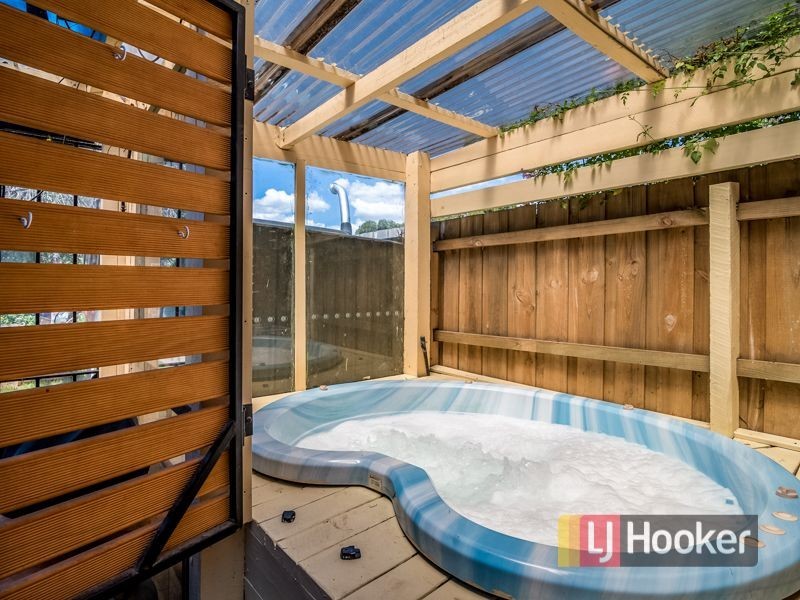 2 Hazeldean Court, Hampton Park VIC 3976