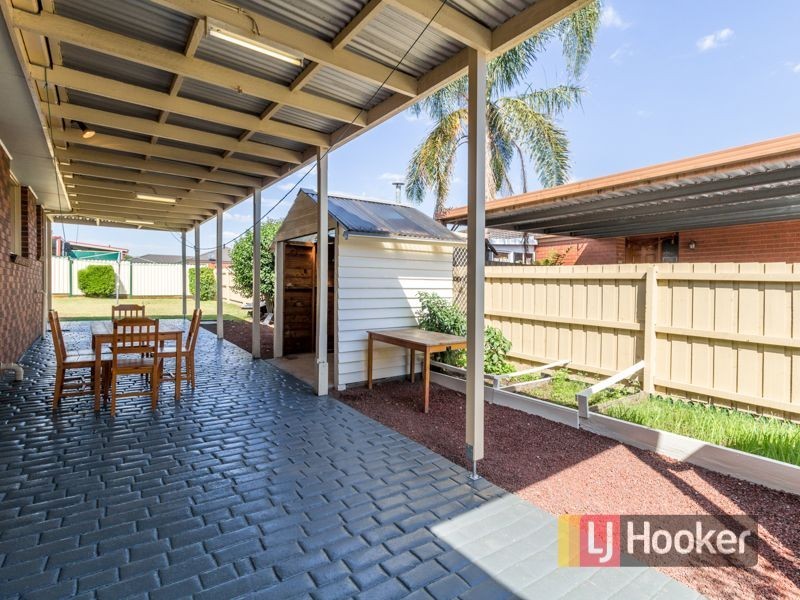 6 Cairns Road, Hampton Park VIC 3976