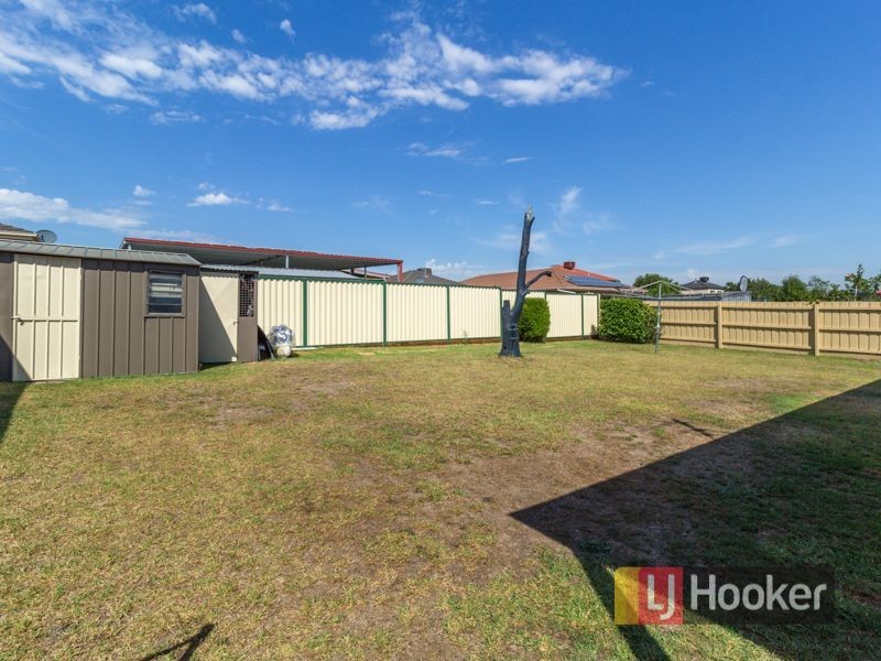 6 Cairns Road, Hampton Park VIC 3976