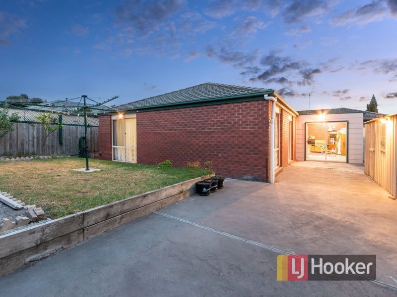 3 Forsyth Court, Cranbourne North VIC 3977