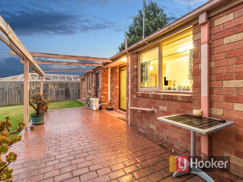 4 Weeden Crescent, Hallam VIC 3803