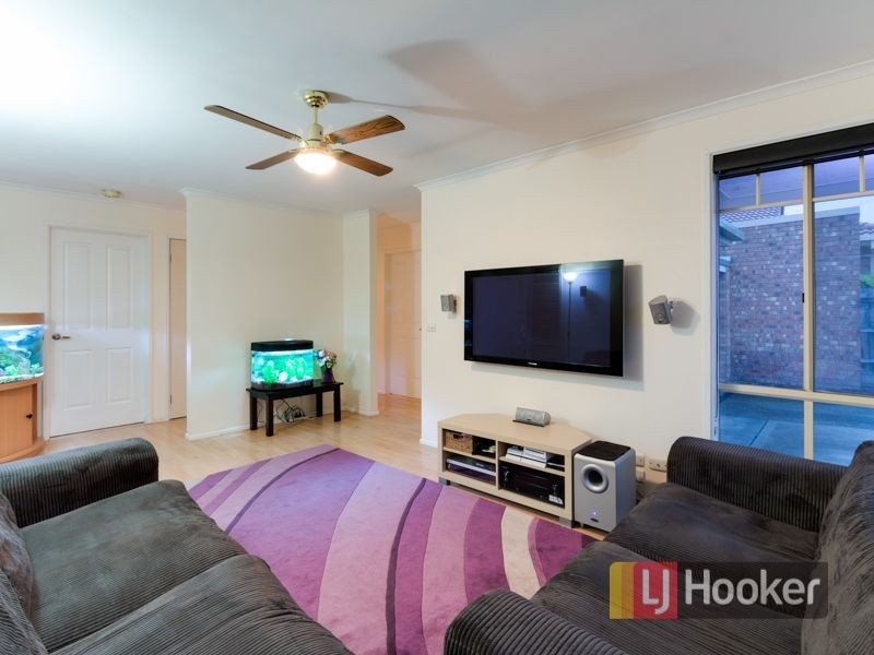 94 Warana Drive, Hampton Park VIC 3976