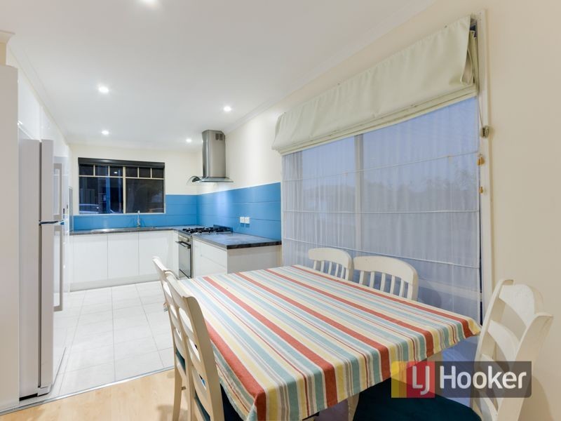 94 Warana Drive, Hampton Park VIC 3976