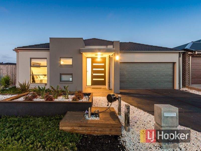 58 Evesham Street, Cranbourne North VIC 3977