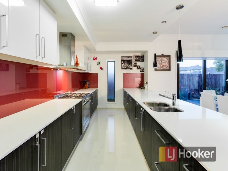 58 Evesham Street, Cranbourne North VIC 3977