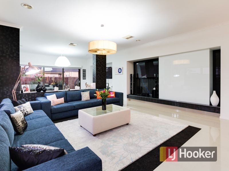 58 Evesham Street, Cranbourne North VIC 3977