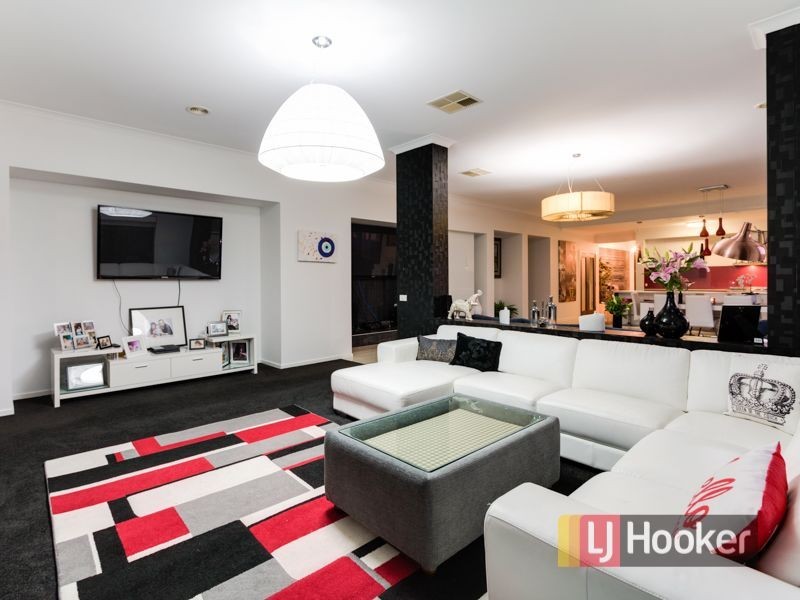 58 Evesham Street, Cranbourne North VIC 3977