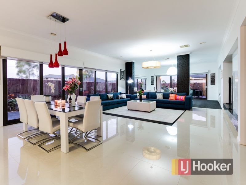 58 Evesham Street, Cranbourne North VIC 3977