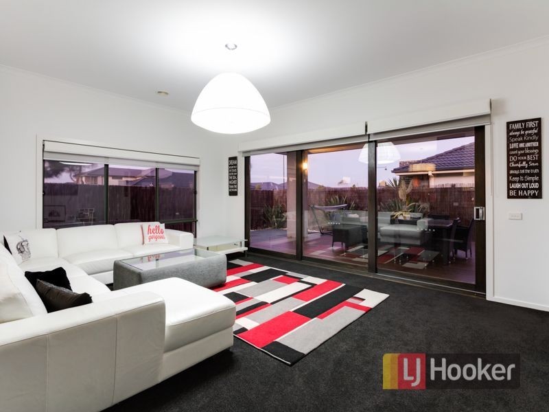 58 Evesham Street, Cranbourne North VIC 3977