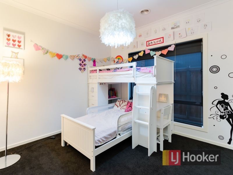 58 Evesham Street, Cranbourne North VIC 3977