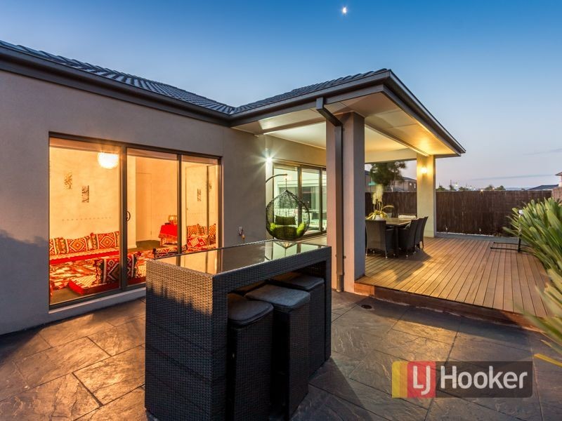 58 Evesham Street, Cranbourne North VIC 3977