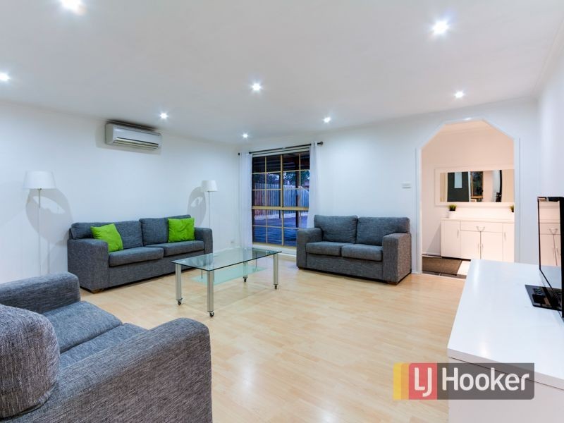 8 Cash Close, Hampton Park VIC 3976