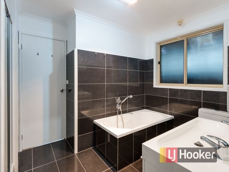 8 Cash Close, Hampton Park VIC 3976