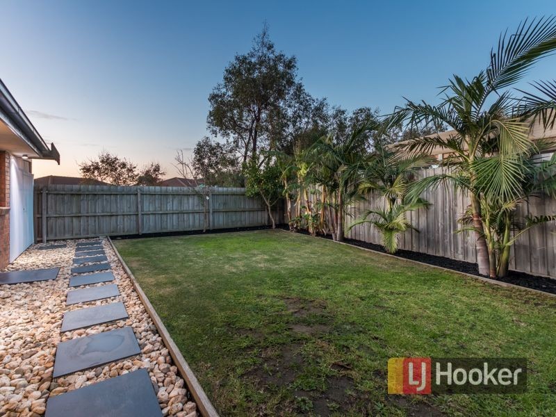 8 Cash Close, Hampton Park VIC 3976