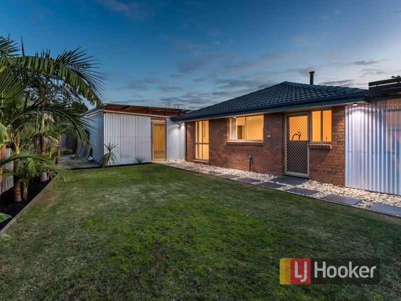8 Cash Close, Hampton Park VIC 3976