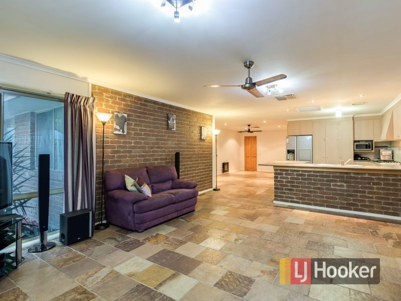 6 Cody Avenue, Hampton Park VIC 3976