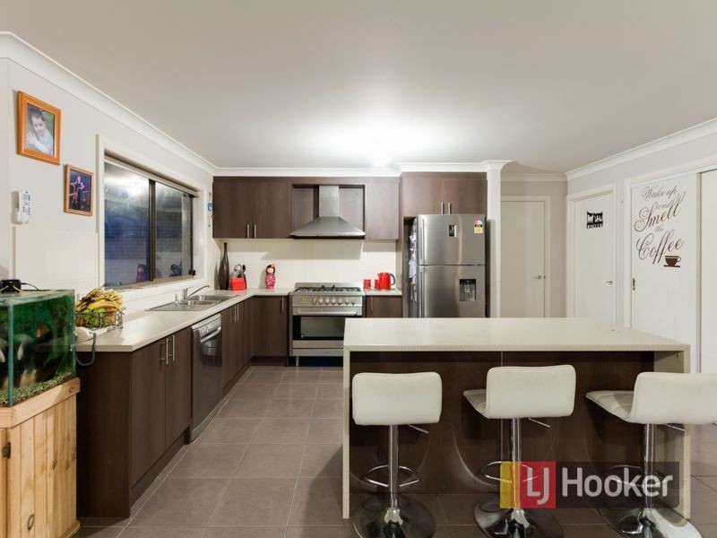 27 Claudia Crescent, Drouin VIC 3818
