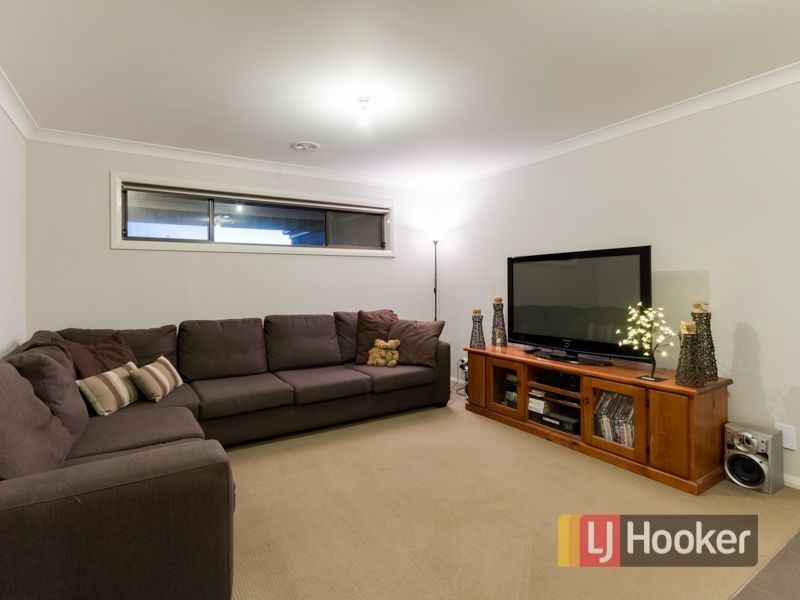 27 Claudia Crescent, Drouin VIC 3818