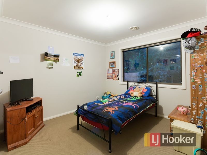 27 Claudia Crescent, Drouin VIC 3818