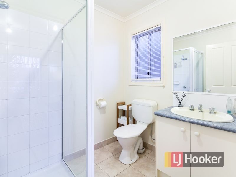 29 Glenaire Crescent, Cranbourne West VIC 3977