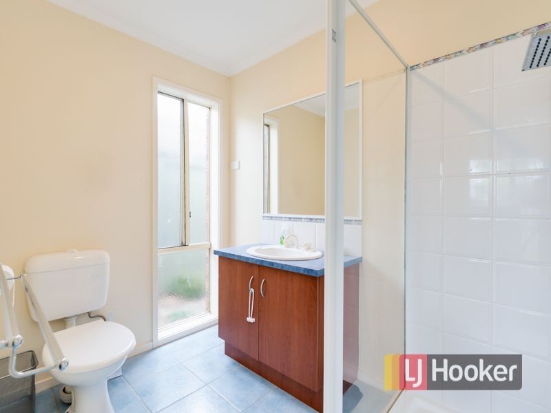 13 Woodchase Court, Cranbourne East VIC 3977