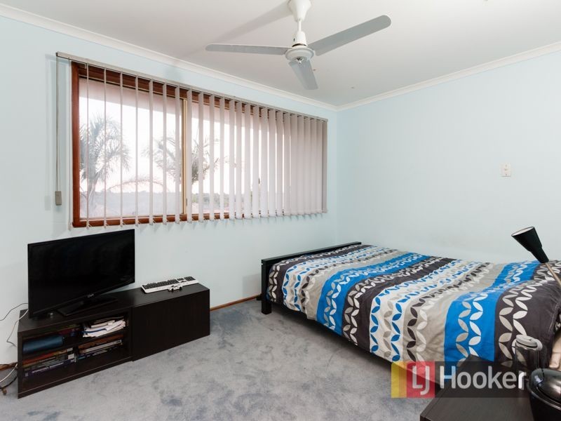 8 Edward Freeth Drive, Endeavour Hills VIC 3802