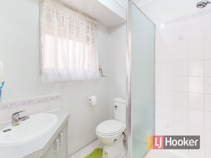 16 Warana Drive, Hampton Park VIC 3976