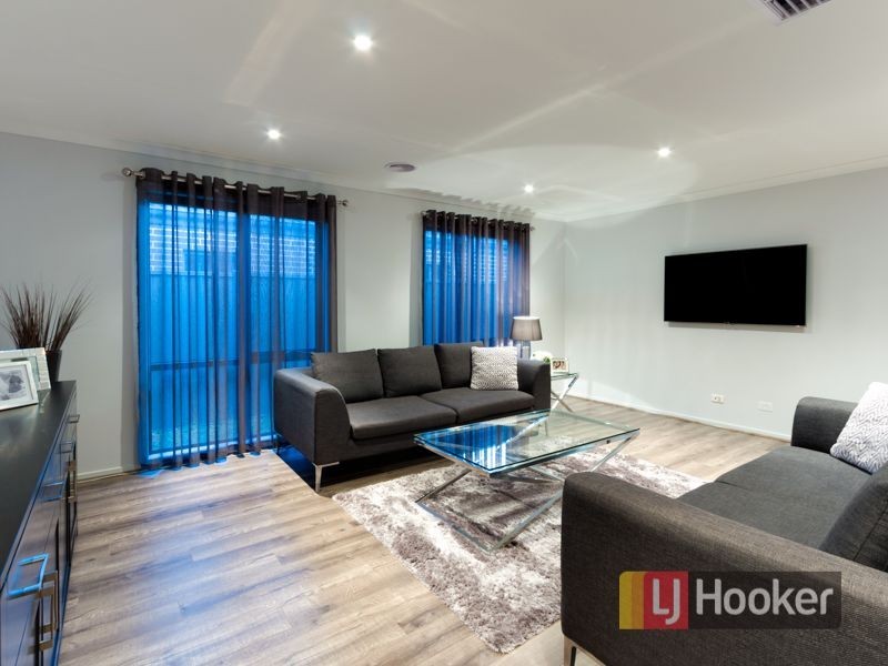 11 Damper Way, Lynbrook VIC 3975