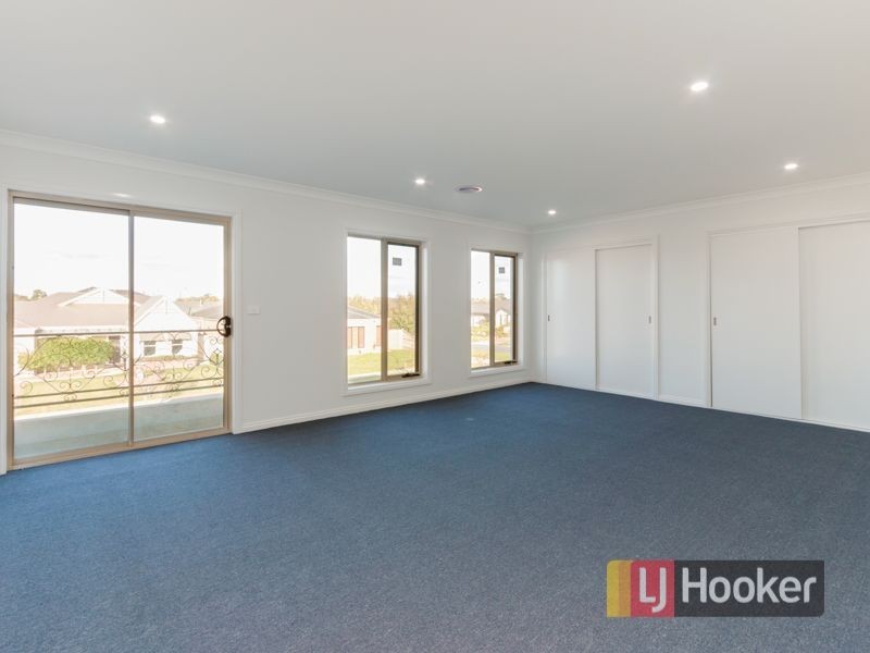 21 Lancashire Drive, Cranbourne North VIC 3977