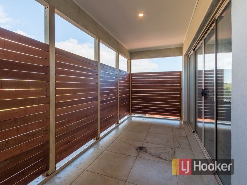 21 Lancashire Drive, Cranbourne North VIC 3977