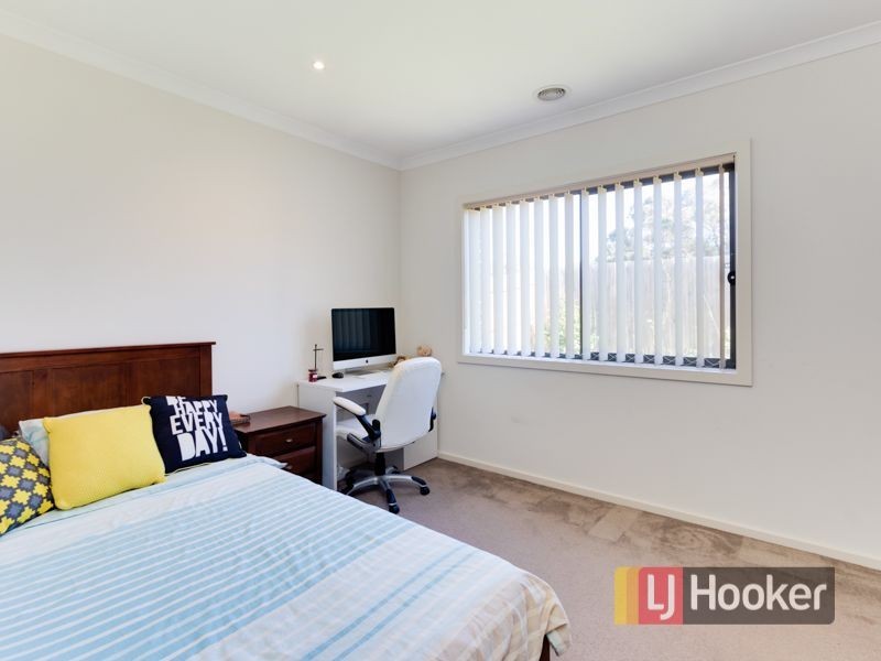 68 Fiorelli Boulevard, Cranbourne East VIC 3977