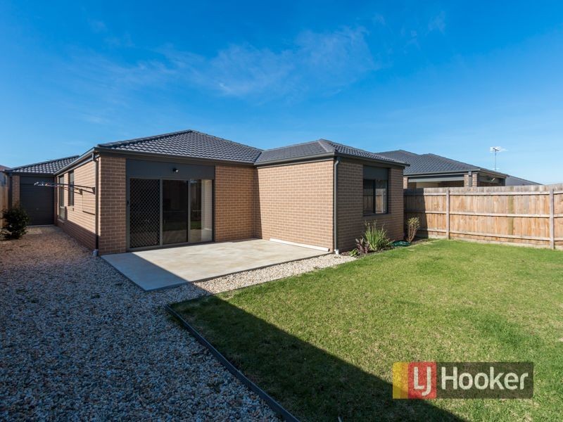 68 Fiorelli Boulevard, Cranbourne East VIC 3977