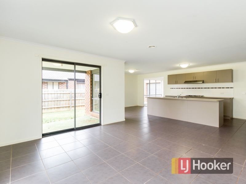 5 Bando Court, Hampton Park VIC 3976