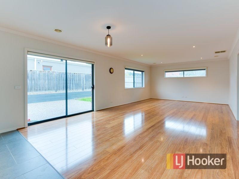 42 Tobin Way, Lyndhurst VIC 3975