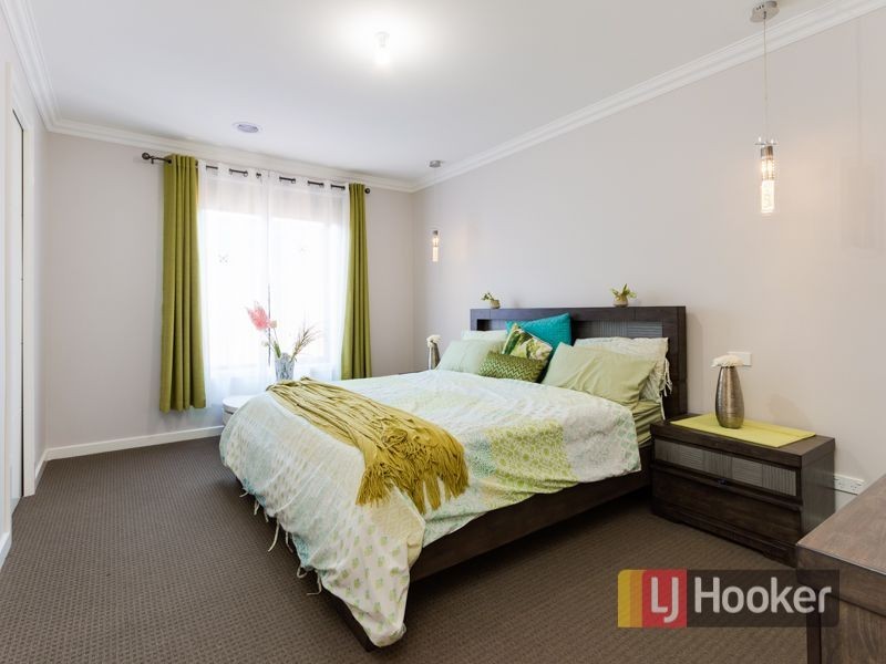 12 Stableford Drive, Cranbourne West VIC 3977