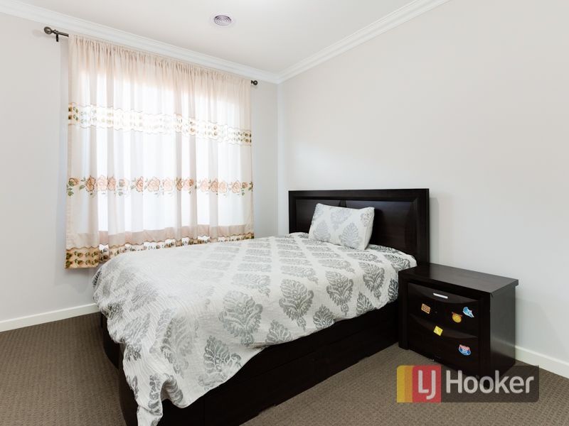 12 Stableford Drive, Cranbourne West VIC 3977