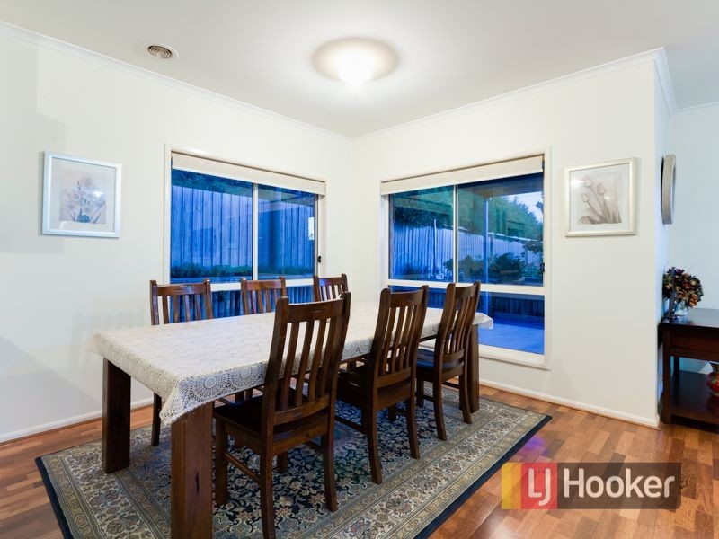 9 Grosvenor Place, Narre Warren North VIC 3804