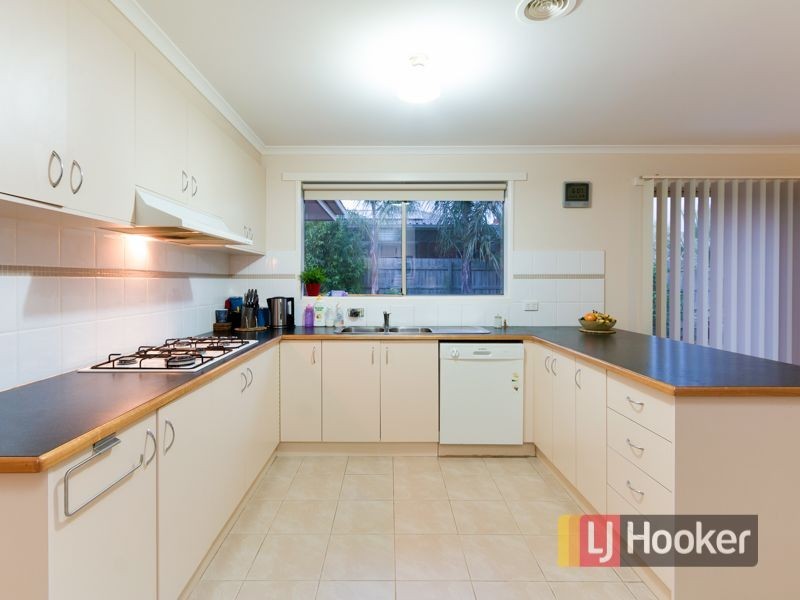 3 Tekarra Drive, Hampton Park VIC 3976