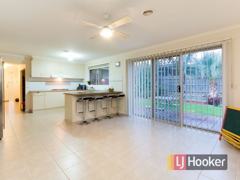 3 Tekarra Drive, Hampton Park VIC 3976