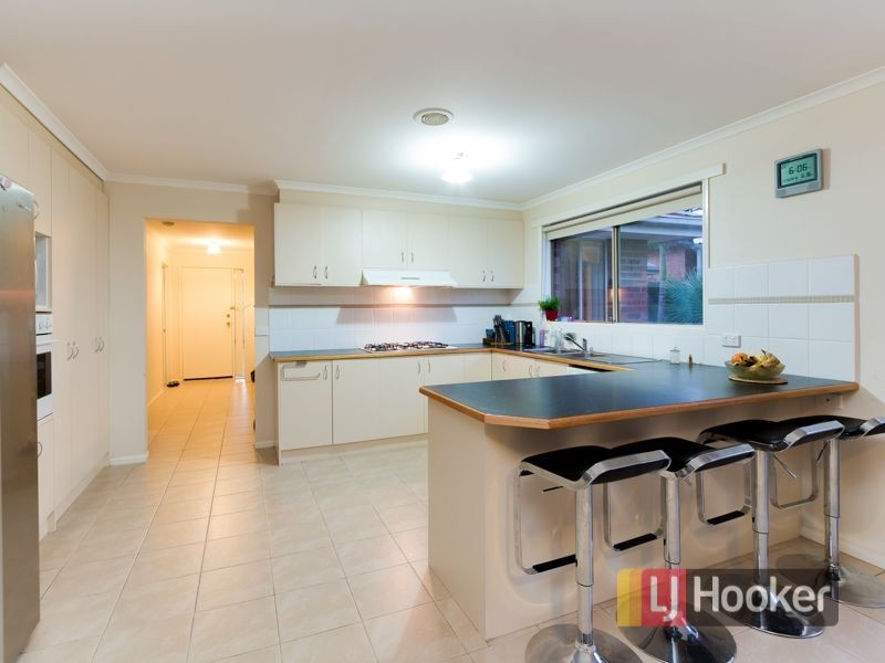 3 Tekarra Drive, Hampton Park VIC 3976