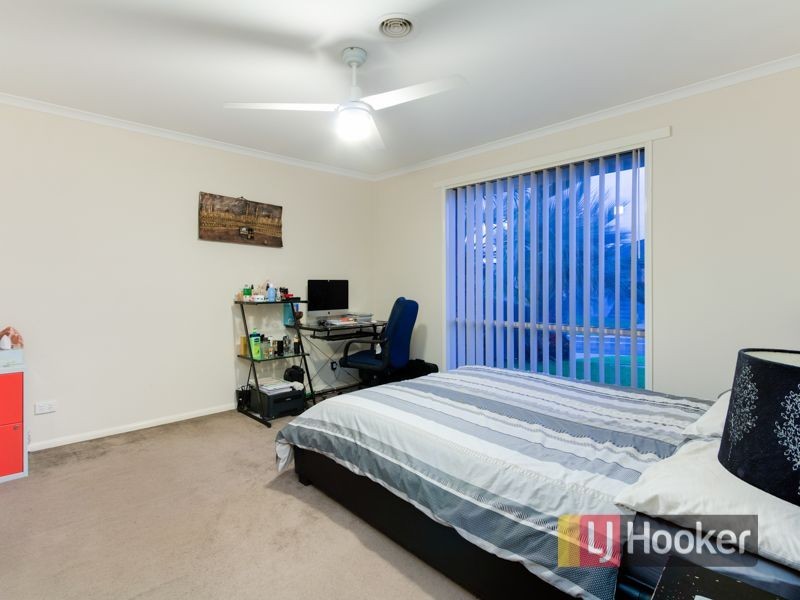 3 Tekarra Drive, Hampton Park VIC 3976