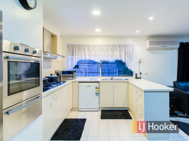 16 James Bathe Way, Narre Warren South VIC 3805