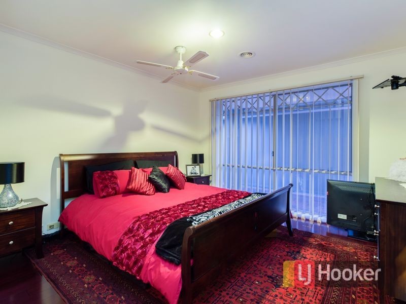 16 James Bathe Way, Narre Warren South VIC 3805