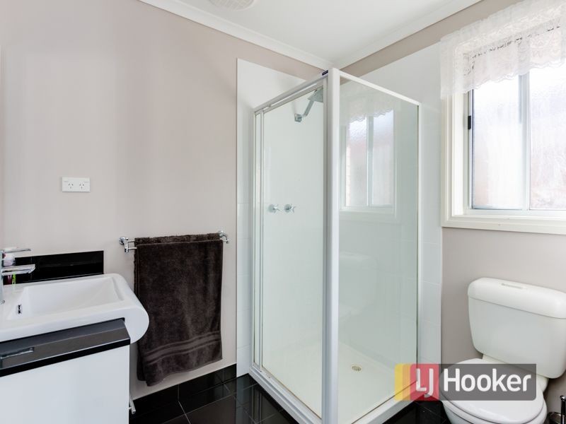 2 Isaac Court, Cranbourne West VIC 3977