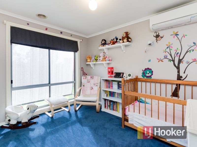 2 Isaac Court, Cranbourne West VIC 3977