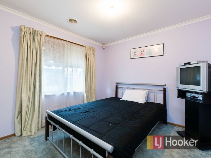 4 Riley Place, Hampton Park VIC 3976