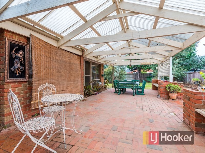 4 Riley Place, Hampton Park VIC 3976