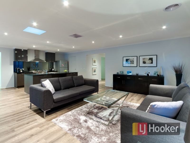 11. Damper Way, Lynbrook VIC 3975